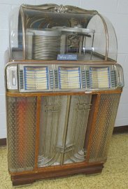 Sale Pictures 01 Wurlitzer Jukebox